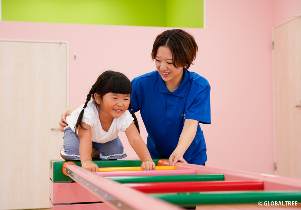 お子さまの「できた！」を大切にした《運動療育》を実施！運動能力や社会性を身につけよう【グローバルキッズパーク】・画像
